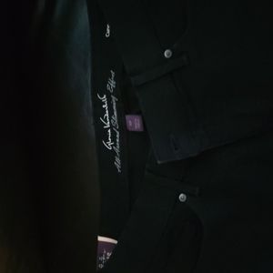 Black Gloria Vanderbilt Jeans